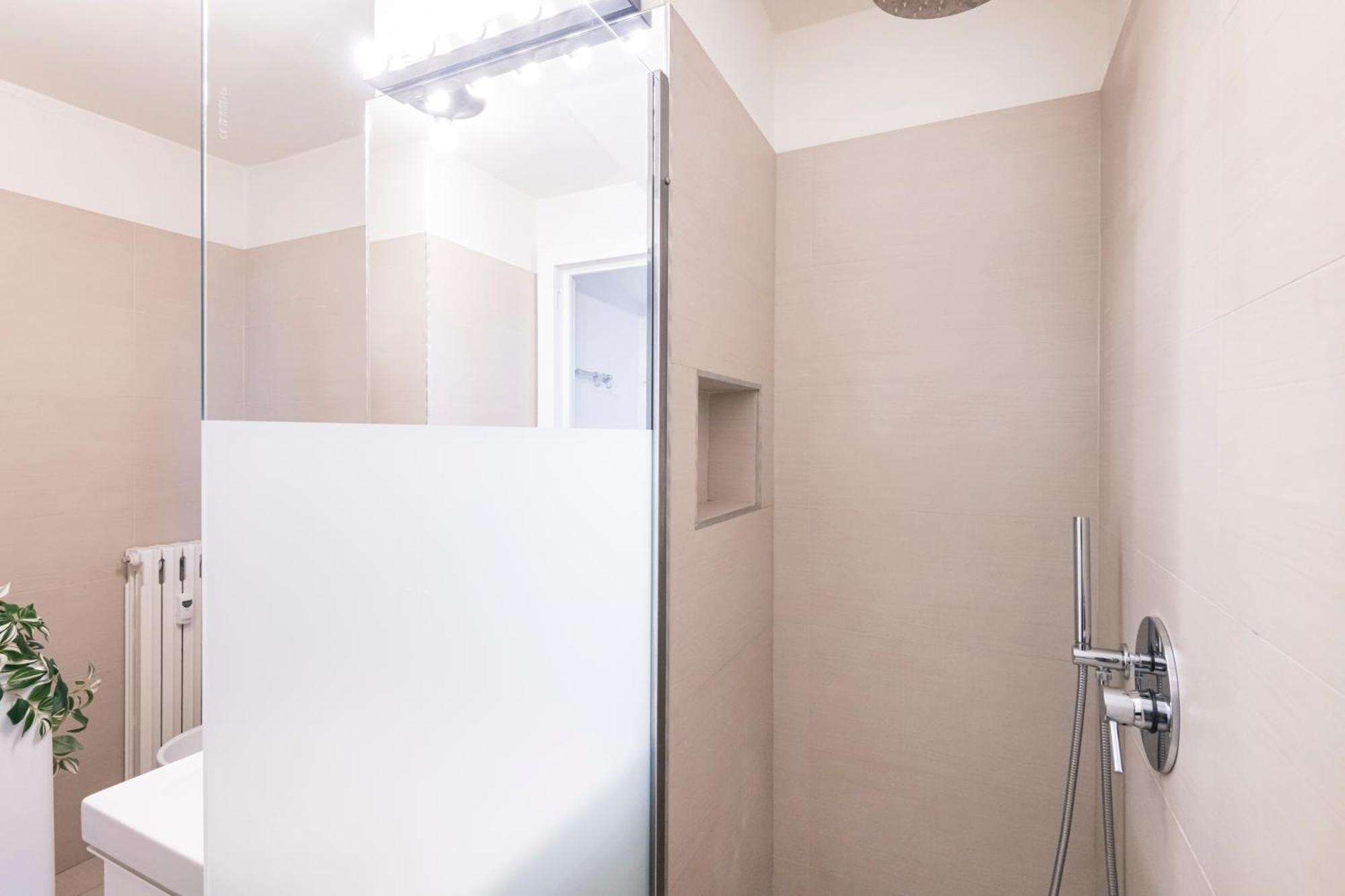 Amazing In San Babila Apartment Milan